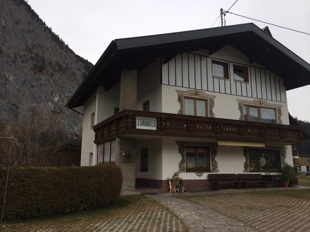 Haus Scholl Bed and Breakfast Nassereith Exterior foto