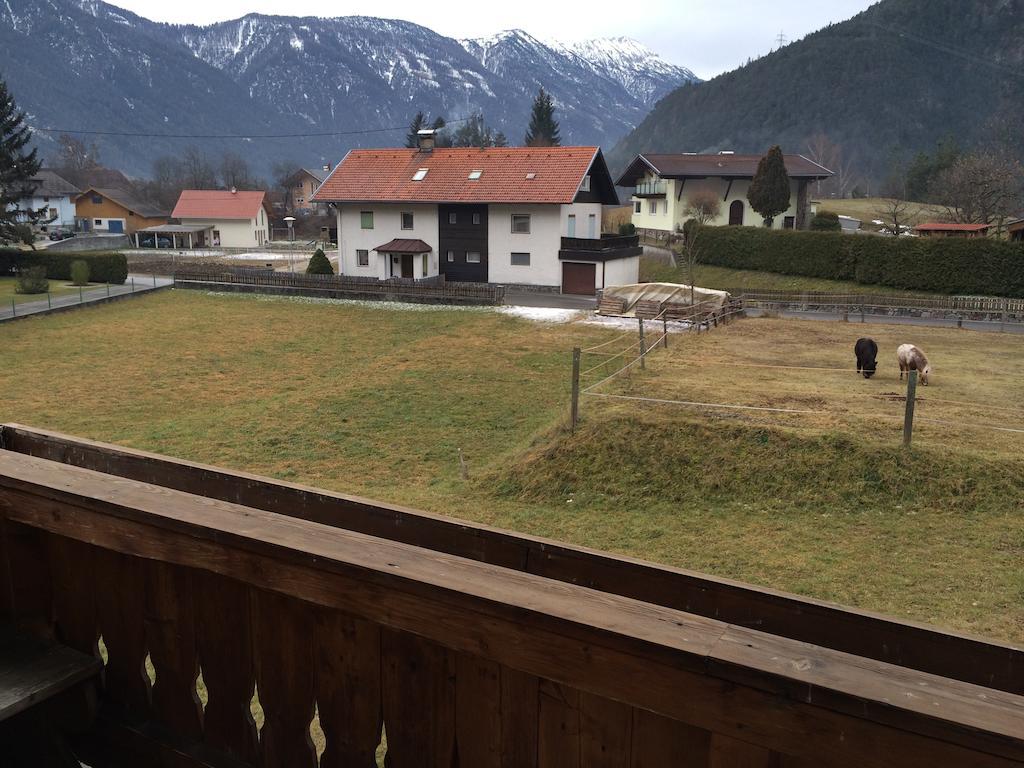 Haus Scholl Bed and Breakfast Nassereith Exterior foto